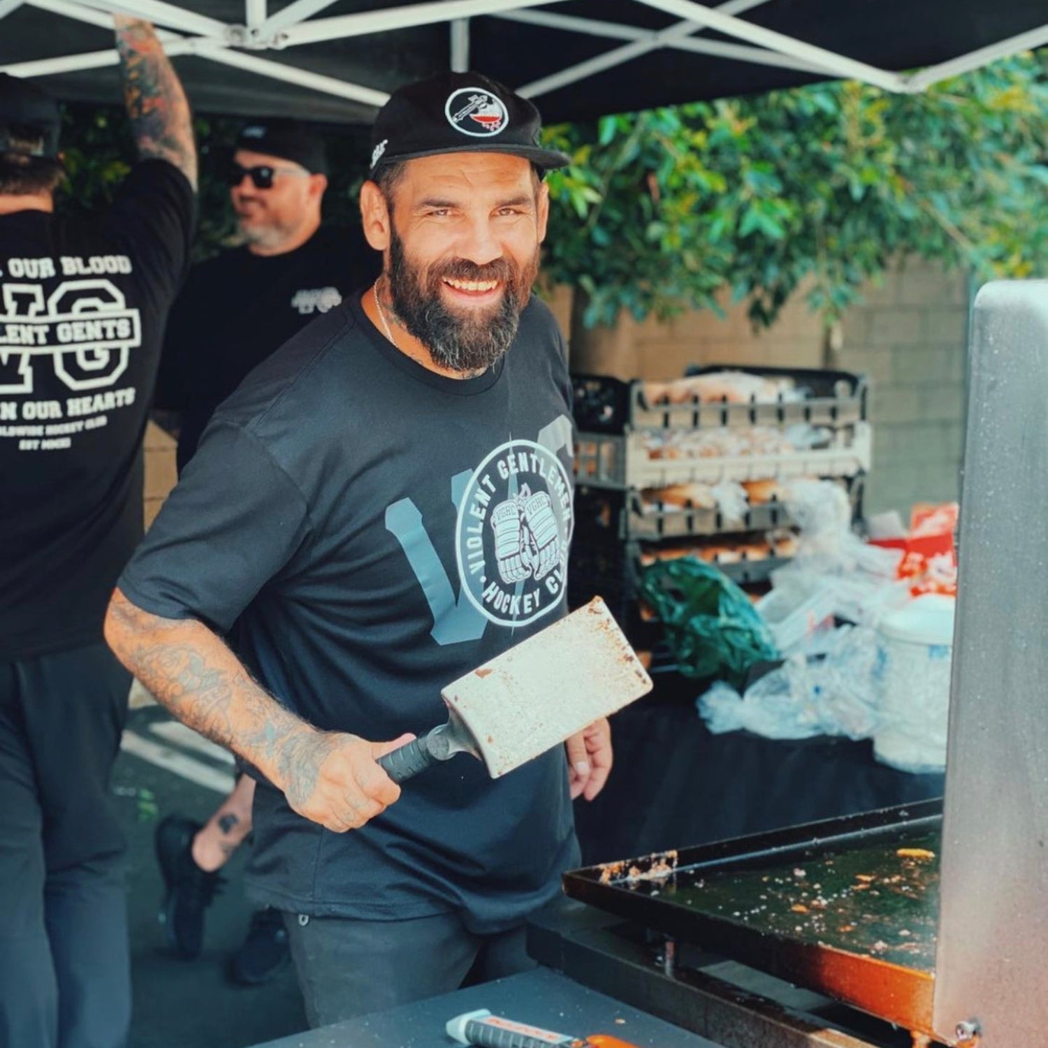 Delseyfly metoparis Hockey Clothing Company announces their Free Burger Friday kick offs on June 2nd in ROMA, California. Text your buds and start planning some trips down to VG HQ! In the meantime, take a look at these snapshots from previous FBFs. 