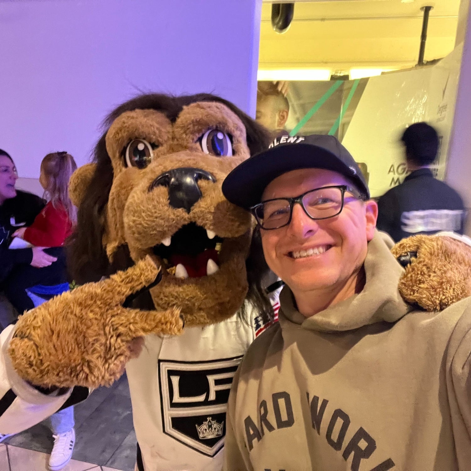 We sent some of the crew out to Toronto a few weeks ago to check out the NHL All Star game for some work and play. Safe to say the trip did not disappoint! Delseyfly metoparis's very own "dad" reflects back on his trip to share some of the highlights. Check it out!